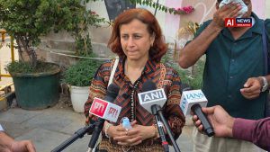 Family refuses gov intervention in hospital decision