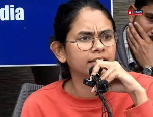 Delhi court cancels non-bailable warrants against Aishe Ghosh