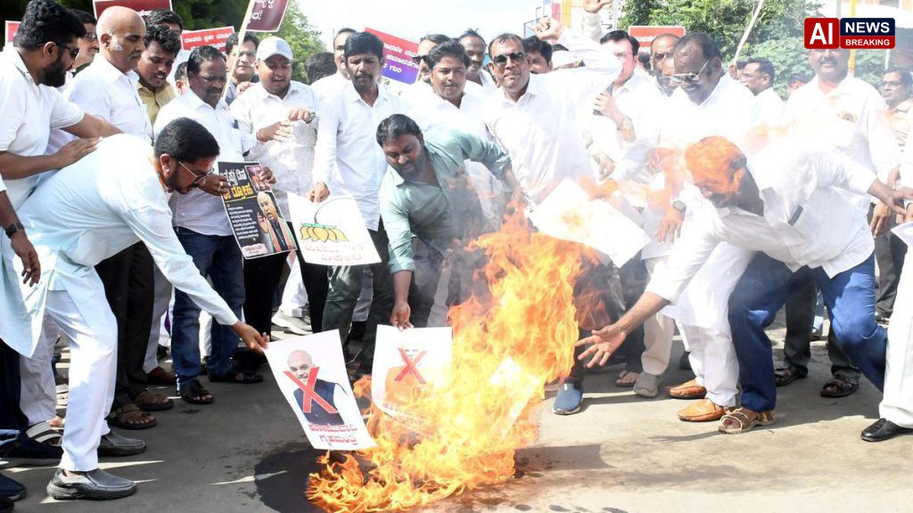 Congress activists protest over 'purification' ritual in Uttarakhand.