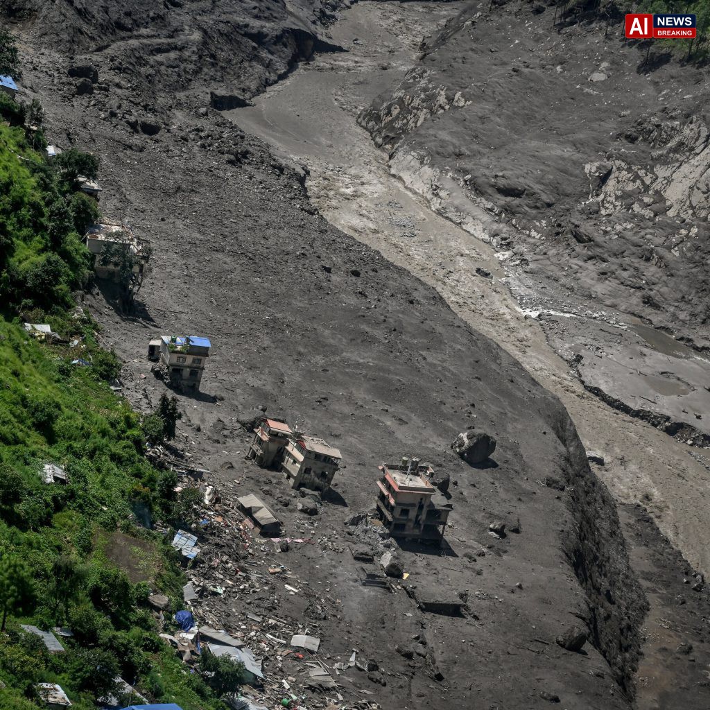 In Nepal, Fears of a Second Flood Grow as Rescue Efforts Continue