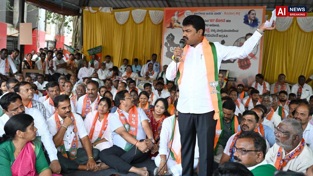 BJP MPs protest Karnataka govt over KAVSOC corruption