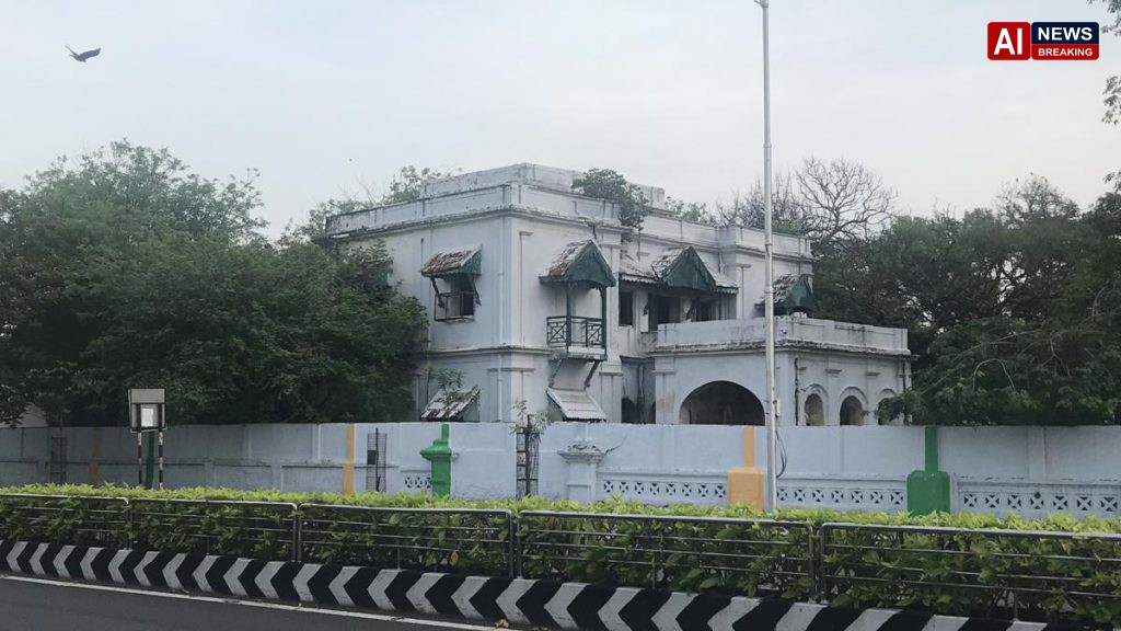 Queen Mary's College demolishes heritage building