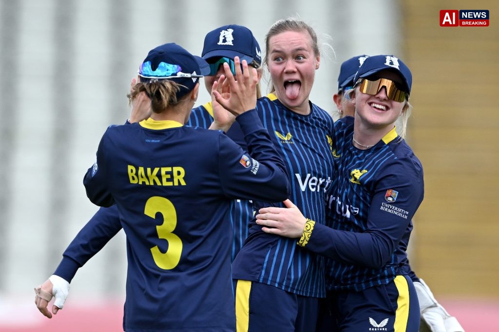 Alexa Stonehouse agrees permanent switch to Warwickshire