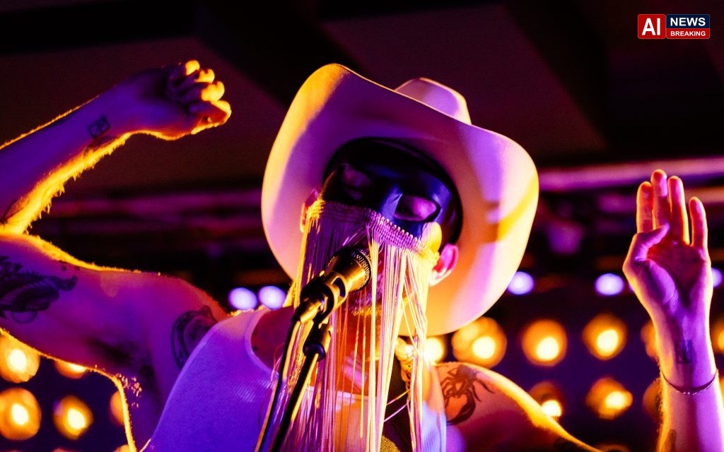 Orville Peck Dedicates Performance to ‘All the Gay Cowboys’: ‘We Exist, We Walk Among You’
