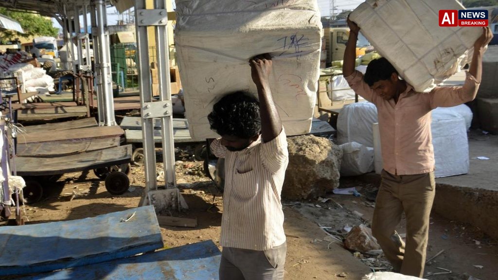 Comprehensive OSH framework for unorganised labourers still in the works