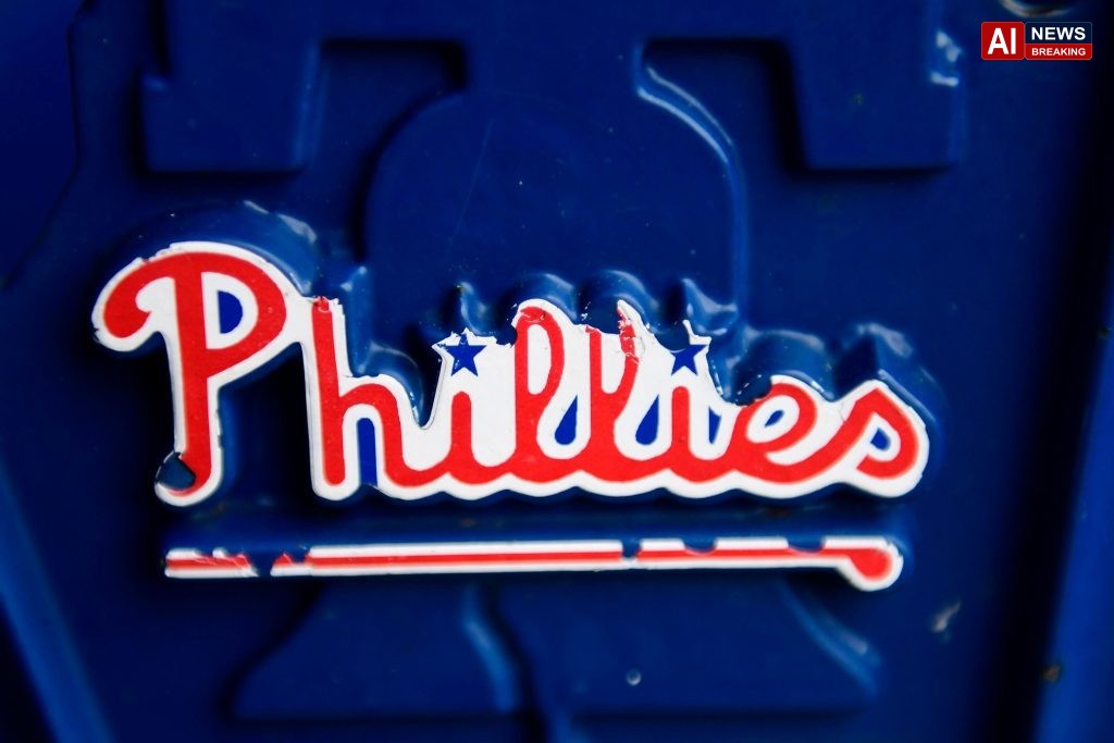 Phillies Cut Ties With 11-Year MLB Shortstop After Disappointing Season