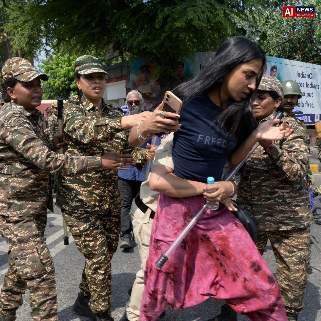 Indian Police Round Up Protest Leaders and Lock Down Delhi