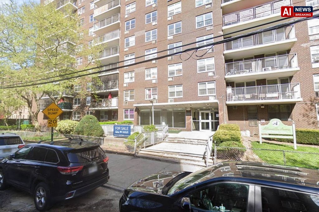 Woman dead, baby critically injured after plunging from Bronx apartment; police seek ex-boyfriend