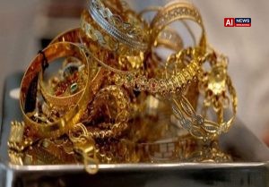 Gold loan boom brings early stress signals for NBFCs