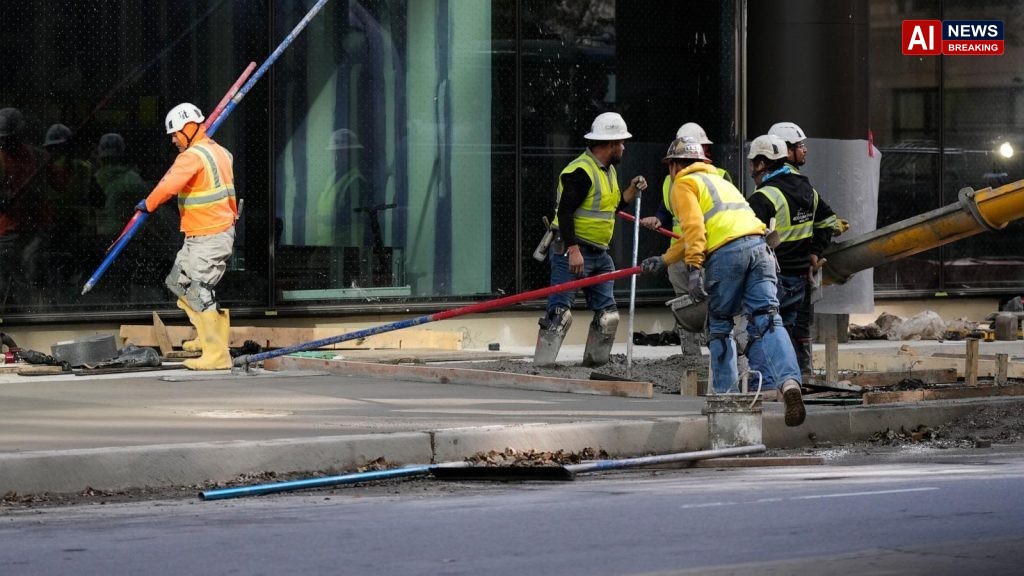 US jobless claims fell to 194,000 last week, lowest since July