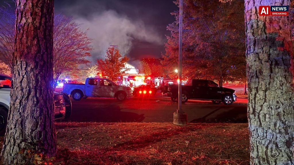 2 killed in fire that destroyed Mississippi senior living center